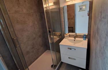 Amoureva B34, T3, vue mer, piscine, parking, clim - Photo 5