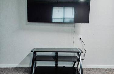 The Haven on Loveless Street with Game Room - Foto 3