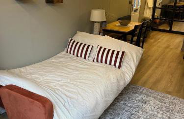 Rural Romantic Cabin-Hot Tub & Outdoor Kitchen - Foto 22