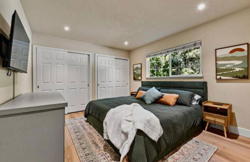 Spacious Cozy and Renovated Mountain Retreat - Foto 26