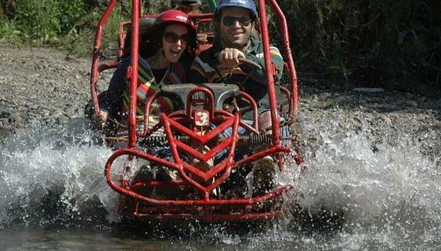 Conduciendo el buggy