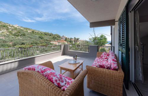 ISLAND HVAR LUXE Holiday Villa Maslina with Beach - Photo 49