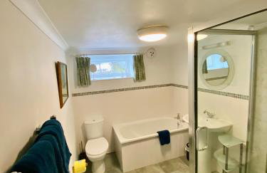 Lynwood House Self Contained Studio - Photo 11