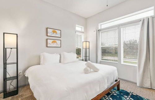 Spacious LUX 2BR 2B Unit in Austin with Pool! - Photo 4