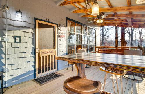 Serene and Cozy Studio Cabin Walk to Norfork Lake! - Foto 15