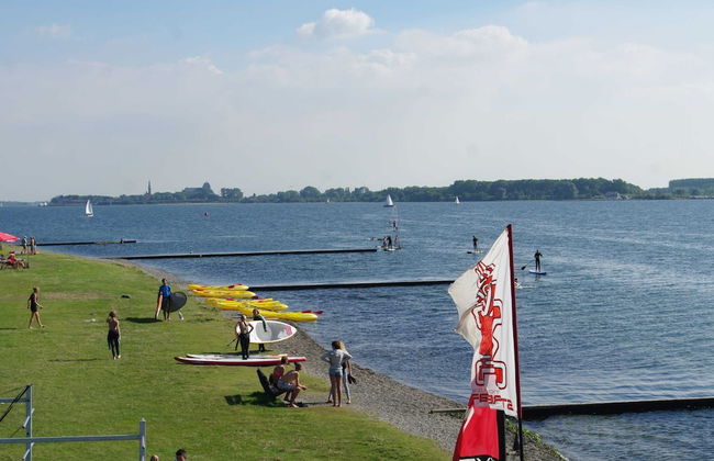 Exclusive Apartment on the Ground Floor Directly Located on the Water - Foto 35