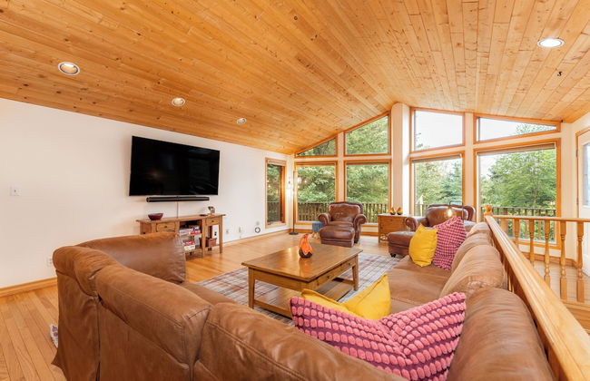 Mountain Chalet 2Min to Jasper Park Gate - Photo 13