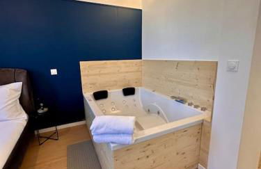 Britich 3D: Suite spa privé, clim, thermal/Artem - Photo 8