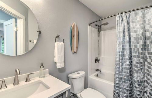 Beach Break Home with Hot Tub - Walk to Beach - Foto 15