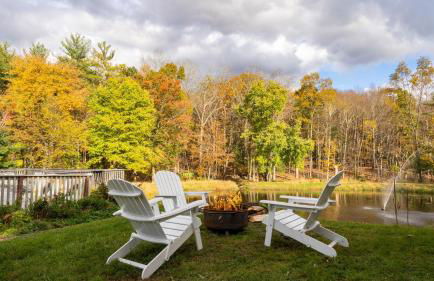 4BDR Heritage Estate w Pool Private Pond Fire Pit Cortland by AvantStay - Foto 27