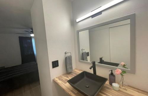 Msg for 5off 3Bed2Bath KingKingQueenBeds N PHX - Photo 12