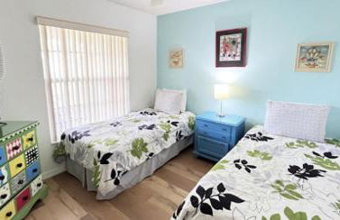 South Facing Pool with Lake View - Ideal for Families & Couples - Foto 20