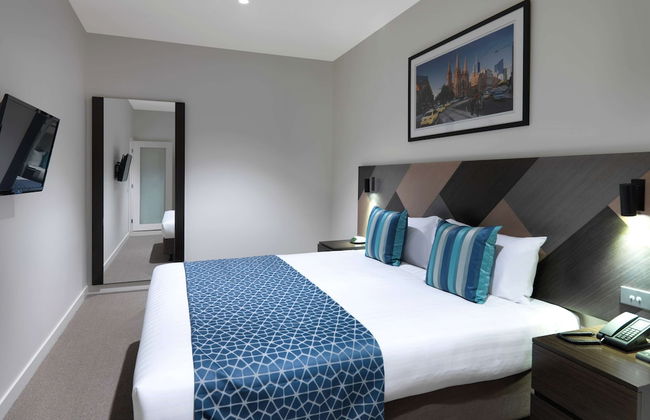 Wyndham Hotel Melbourne - Photo 13