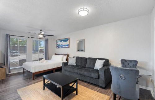 Furnished Apartments in University Hills - Foto 28