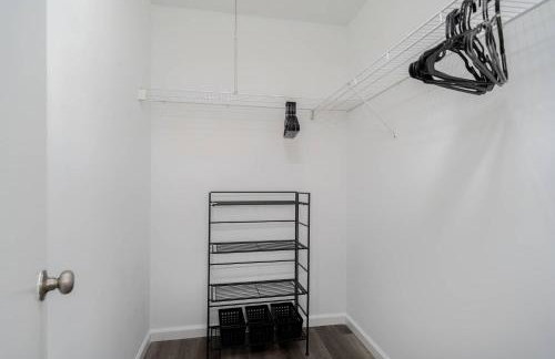 Grand Lakes Condo - Renovated 2BR-1 5BA Condo - Near UA - Foto 17