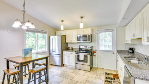 2 Mi to Warren Dunes Sawyer Apartment with Deck! - Foto 2