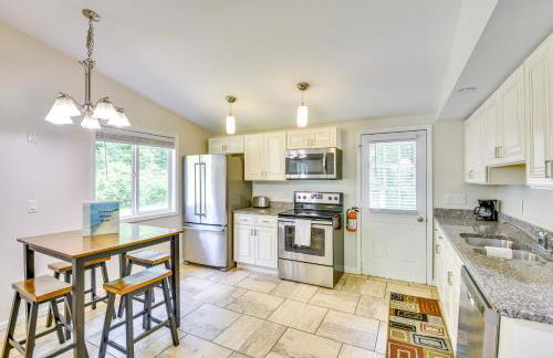 2 Mi to Warren Dunes Sawyer Apartment with Deck! - Foto 2