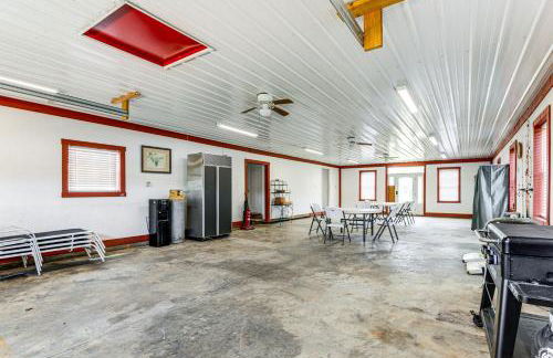 Dock Access Waterfront Cottage in Avenue! - Foto 16