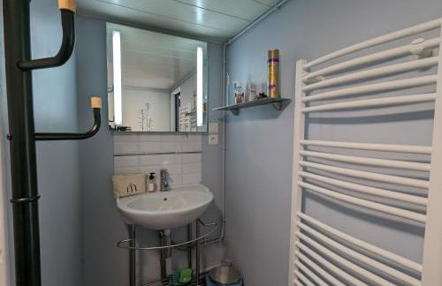 Maison en Berry avec jardin clos et terrasse - draps et ménage inclus - FR-1-591-408 - Foto 14