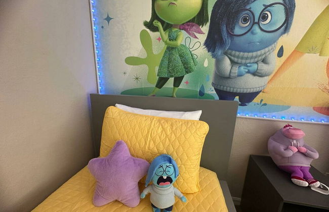 Charming Townhouse Near Disney - Photo 18