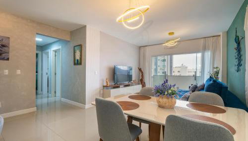 Encantador Apartamento 100m da Praia com vista mar - Foto 2