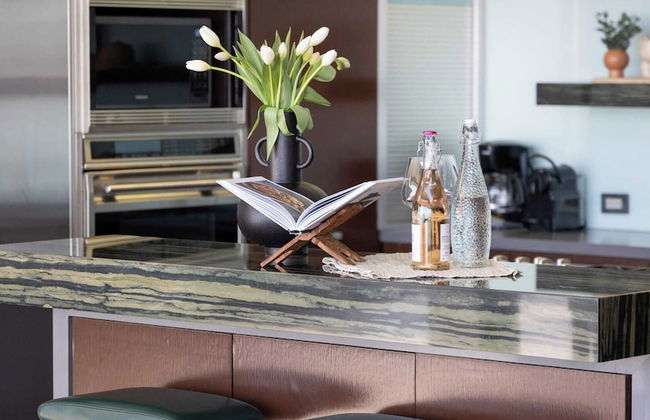 Hollywood Overlook by Avantstay Private Pool + Hot Tub Panoramic Views - Photo 10