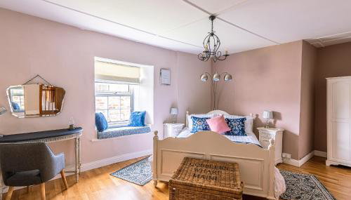 Low Cottage - Photo 4