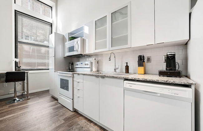 Cincinnati City Club Apartments by Airriva - Photo 21