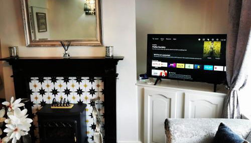 Stunning 2-Bed House in Macclesfield Cheshire - Foto 4