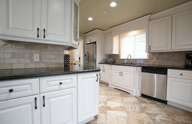 Dazzling 5 Bedroom Pool Home 1/4 Mile To Disney - Foto 1