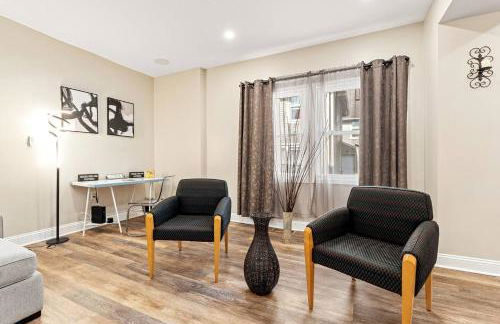 15min to Lincoln Ecuador vs Ivory Coast, Sleeps 12 - Foto 13