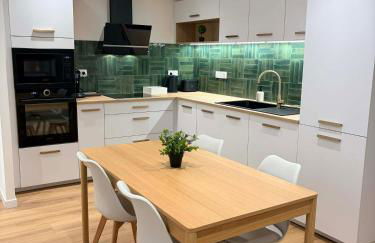 Le salon des voyageurs - Au Cœur de DOLE - Parking GRATUIT à proximité - Foto 17