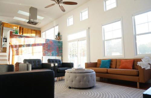 Riverside Home Near Beaches, Pier, downtown - Photo 17