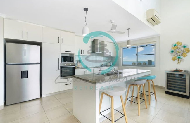 Pinnacle Penthouse Escape Panoramic Views Pool - Photo 4