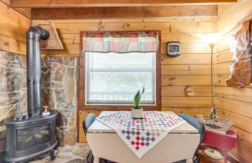 Cozy Pelsor Cabin with Mountain and Valley Views! - Foto 8