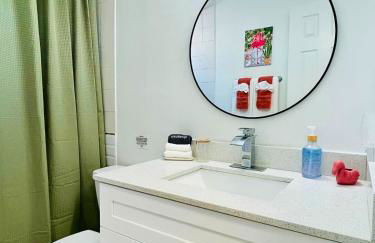 Balcony 2BR Apartment with Free Parking near Freedom Park & Brickell - Foto 35