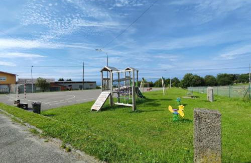 Espaciosa casa rural reformada junto al mar - Foto 4