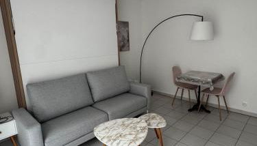 Mon Appart avec Terrasse et Piscine - Foto 3