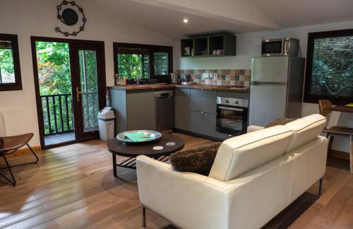 Treetops Lodge, private Cornish hideaway, parking, garden - Foto 71