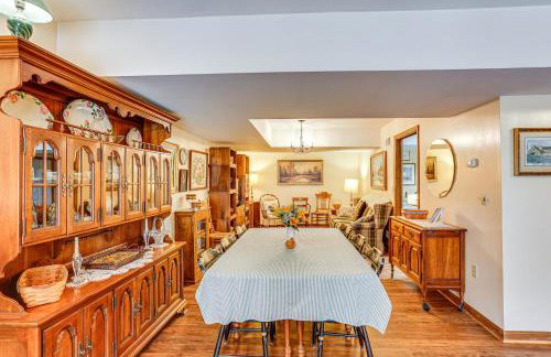 Charming Apartment with Yard and Beautiful Gardens! - Foto 10