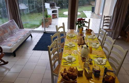 Gîtes pour groupe climatisé, parking, jardin proche Toulouse, Airbus, MEETT et aéroport - Foto 6