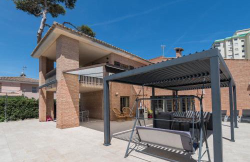 Villa con barbacoa para familias - Foto 22