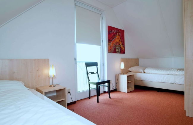 Tail-wagging Lake Escape - Photo 3