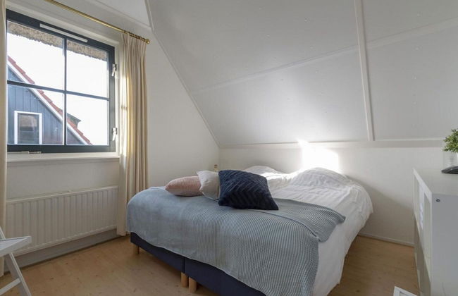 Beautifully Situated Luxury Villa on the Water - Foto 17