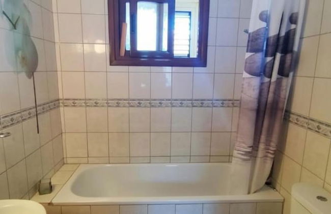 Villa - Private Pool, Free Parking & pet Friendly - Foto 16