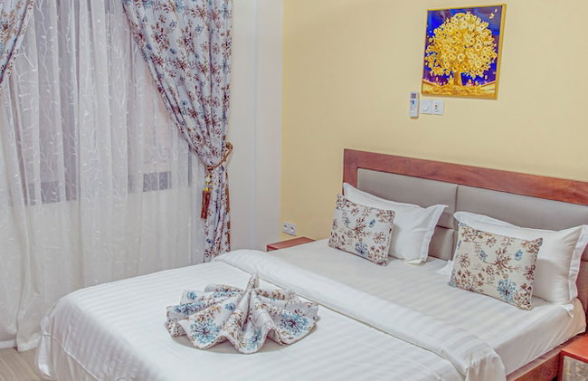 G&G Residency - Photo 20