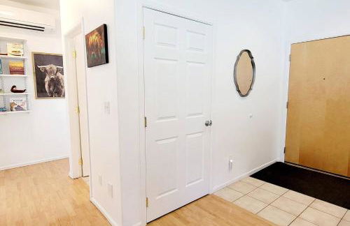 Charming Chalet Close to GNP, Downtown & Game Room! - Foto 11