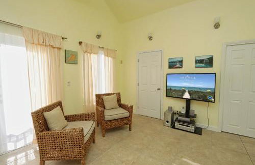 Beautifully Updated, 4 Bedroom Pool Home, 50 Yards to the Beach!! Captiva Escapade - Foto 18