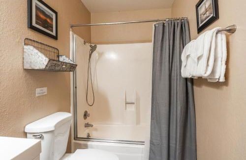 Summit Forester #47 BLDG.2 Bedrm / 2 bath Ski in Ski Out! Steps to Chair 15 at Little Eagle Lodge! - Foto 20