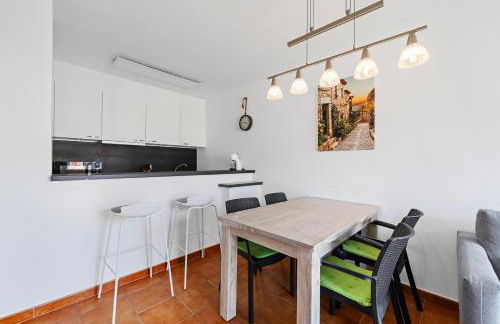 Apartamento con Piscina y Terraza cerca del Mar - Foto 13